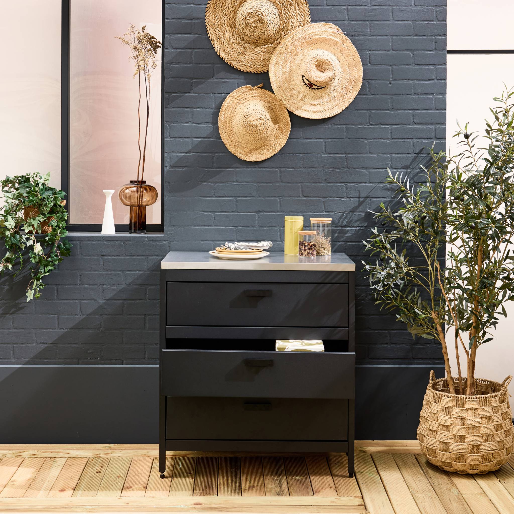 Cuisine d'extérieure en acier noir avec 3 tiroirs L80cm