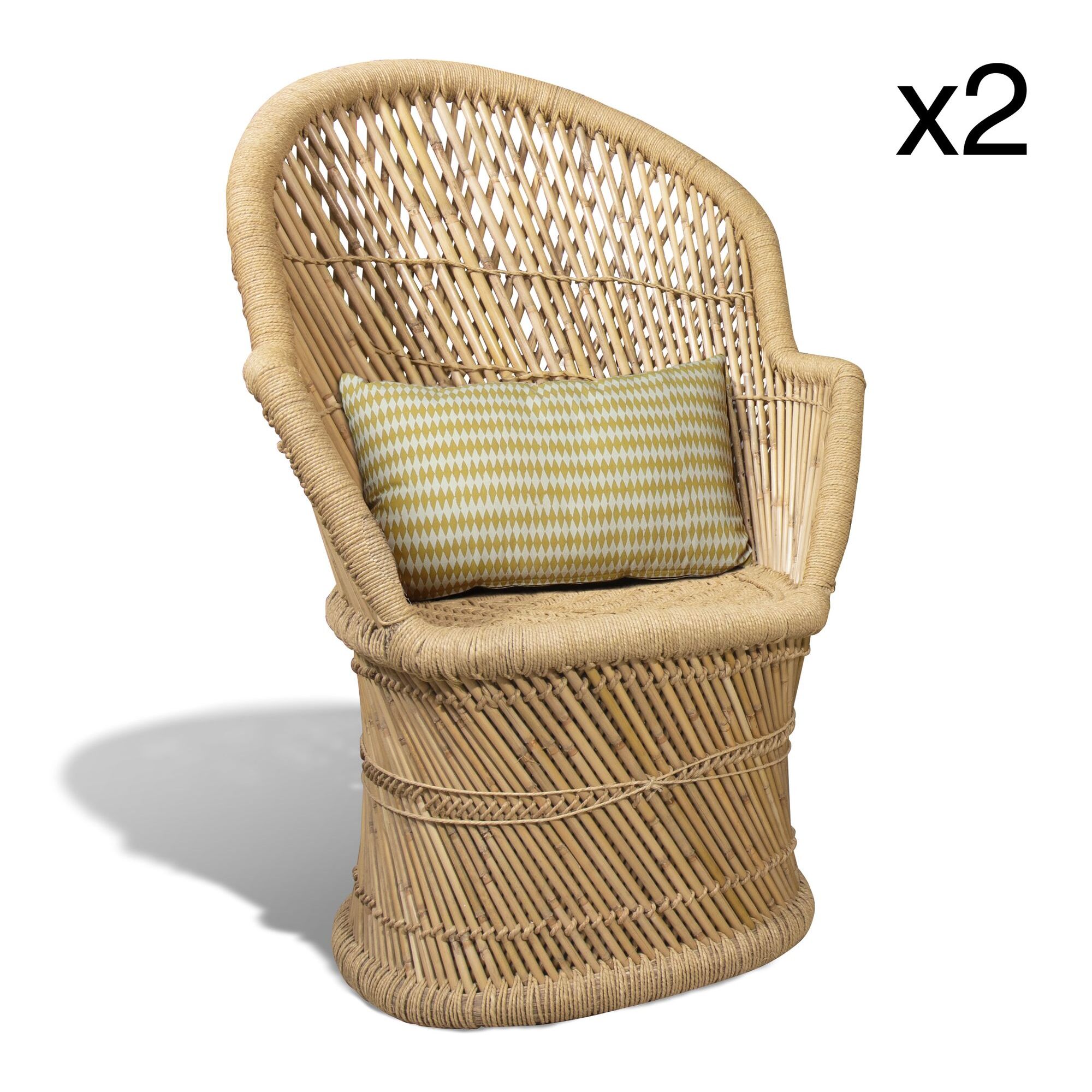 Lot de 2 fauteuils en bambou naturel avec deux coussins beiges ZAMZEBE