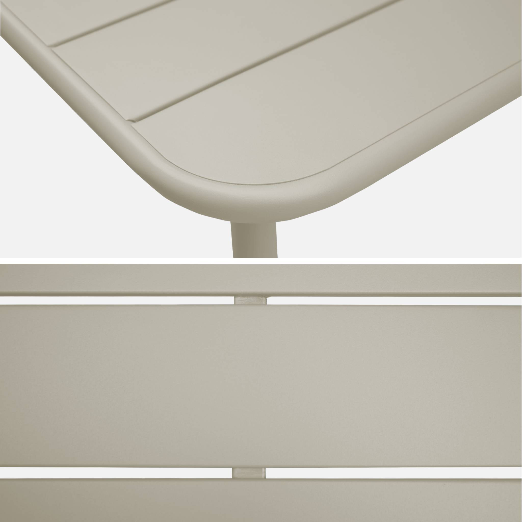 Table de jardin métal 4 places. beige. Amelia. 120x70cm. traitement antirouille. lattes et bords arrondis