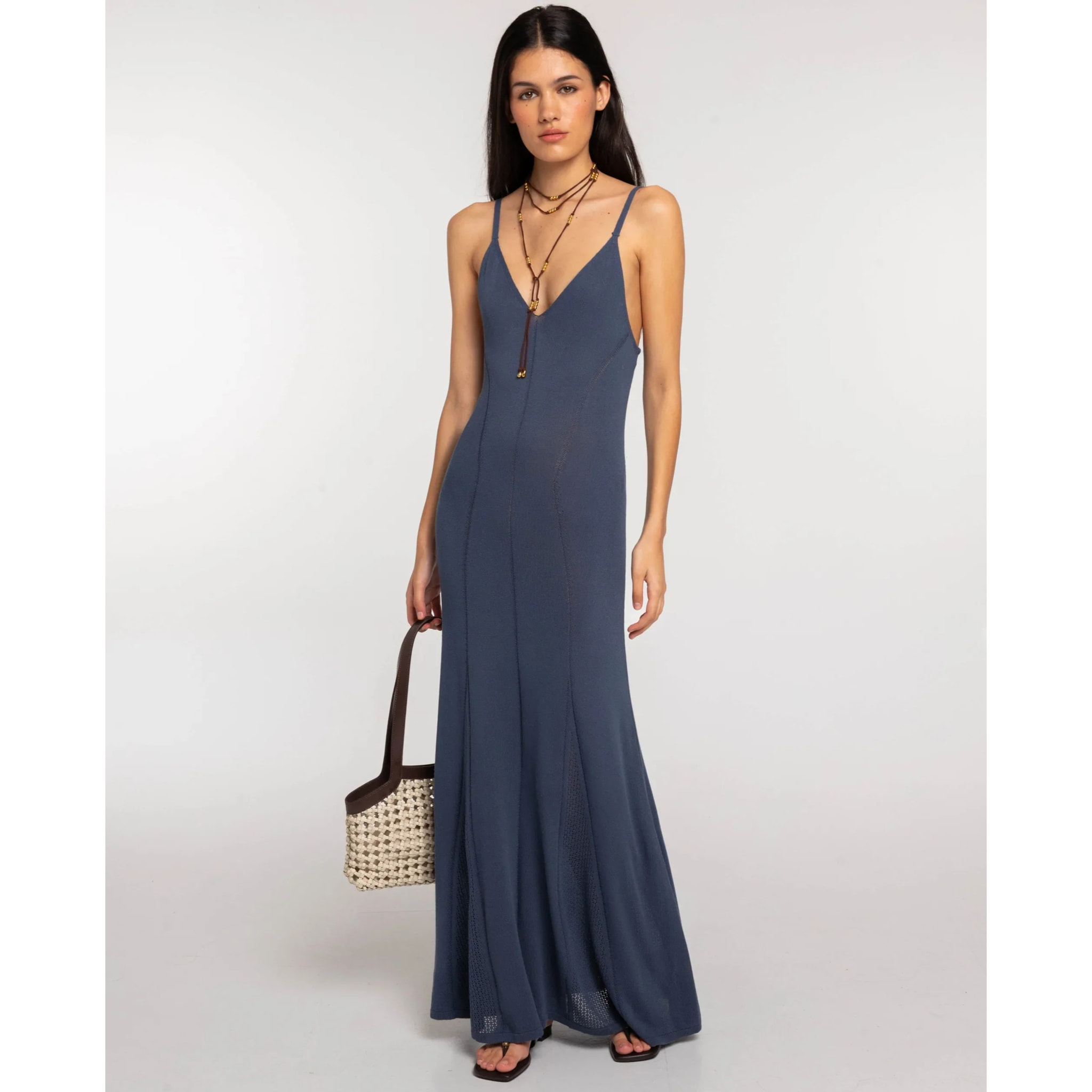 Vestido largo de punto con godets