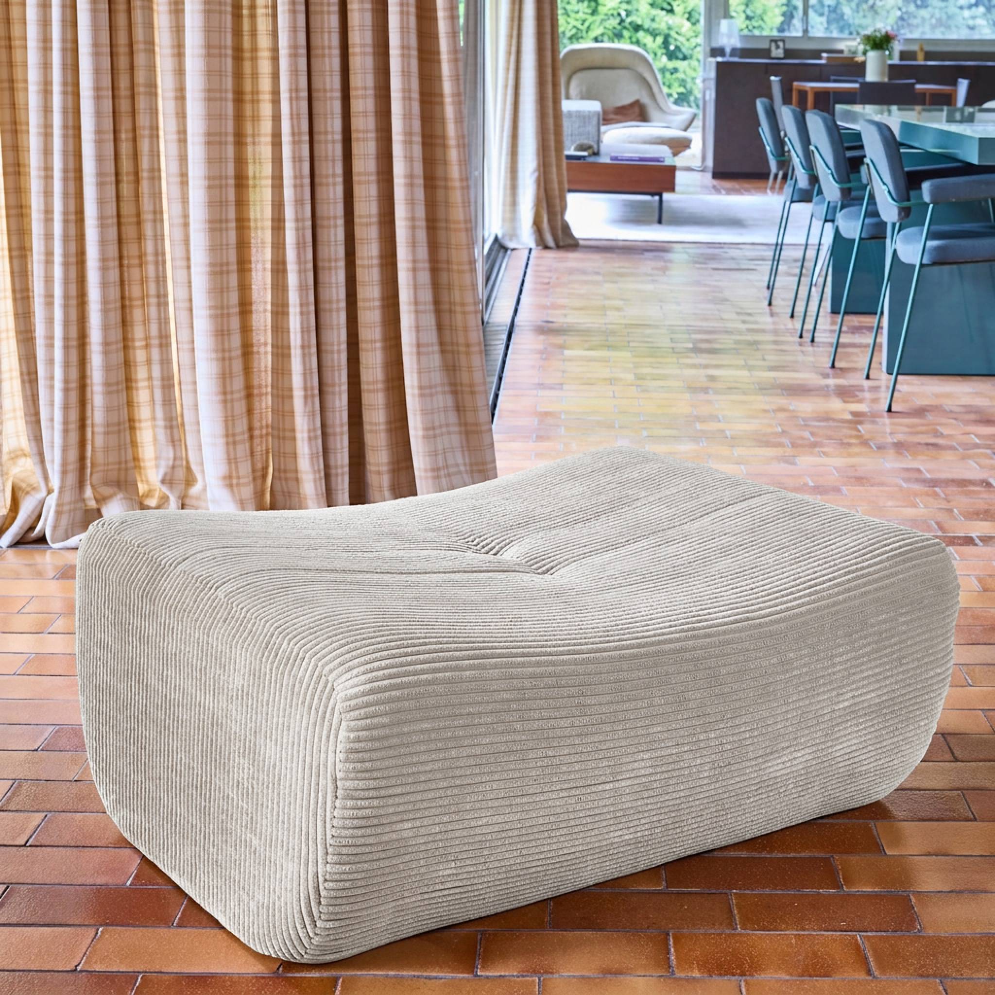 Pouf, repose-pieds pour chauffeuse Sokol velours côtelé SOKOL