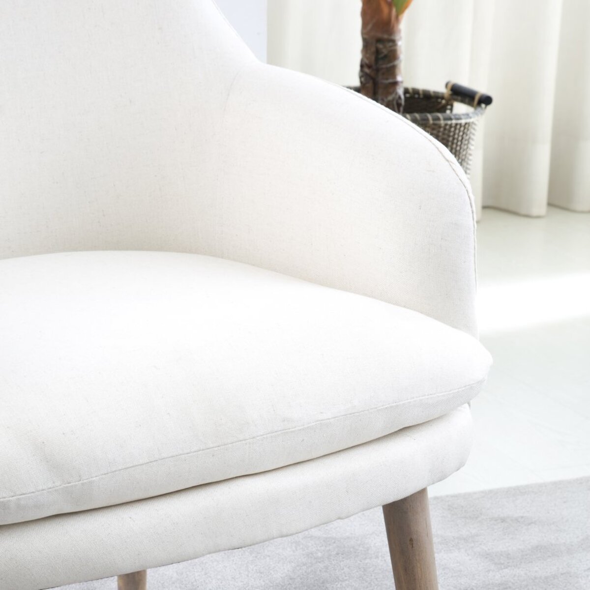 Fauteuil Mara -bois et tissu-couleur beige 60 x 79 x 65 cm