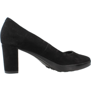 Salones Mujer de la marca GEOX  modelo D35TED 00021 NEGRO