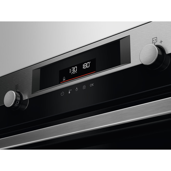 AEG Horno multifunción Serie 6000 SteamBake con Display LED Explore BPE555360M
