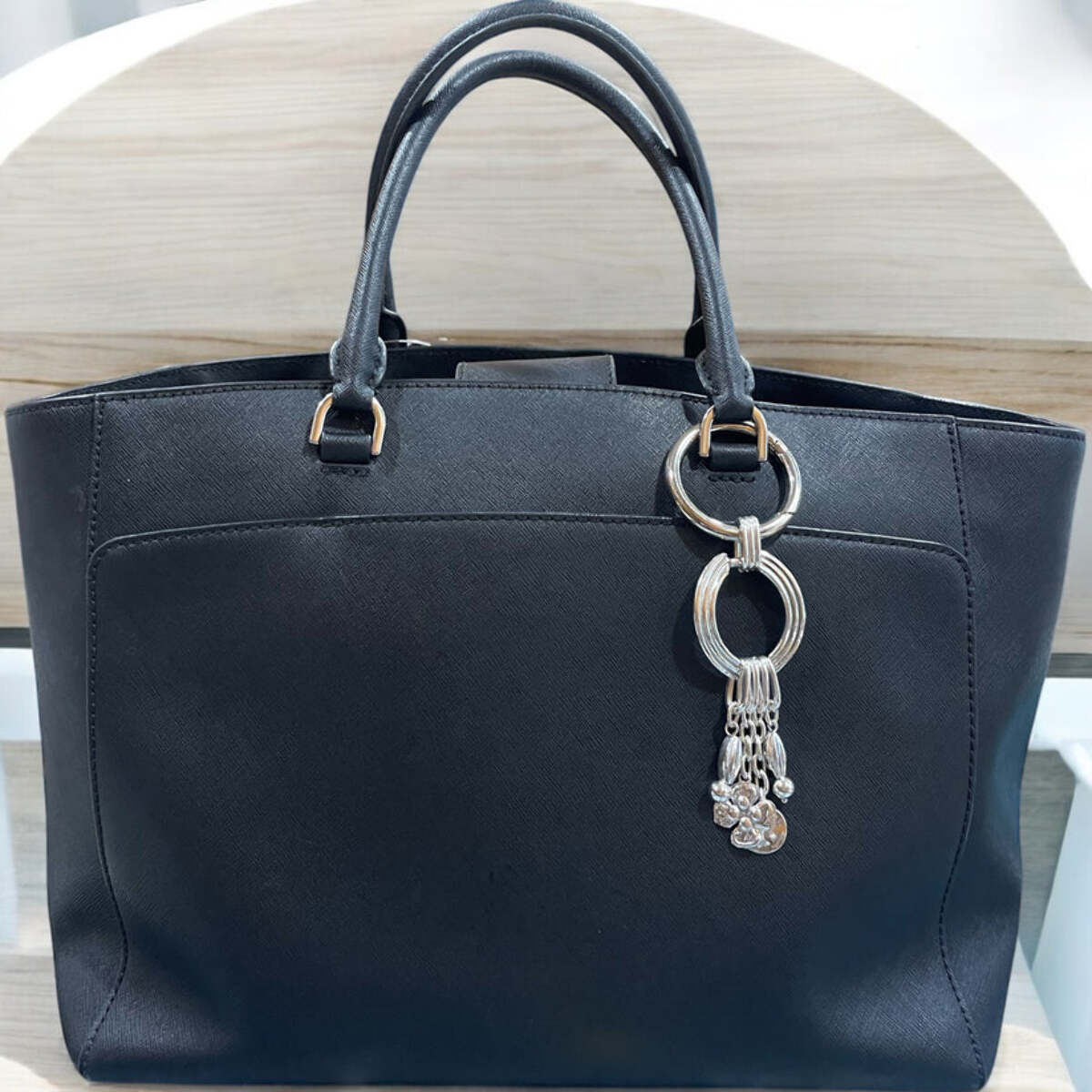 Cuelgabolso_llavero charms suerte en plata chapado