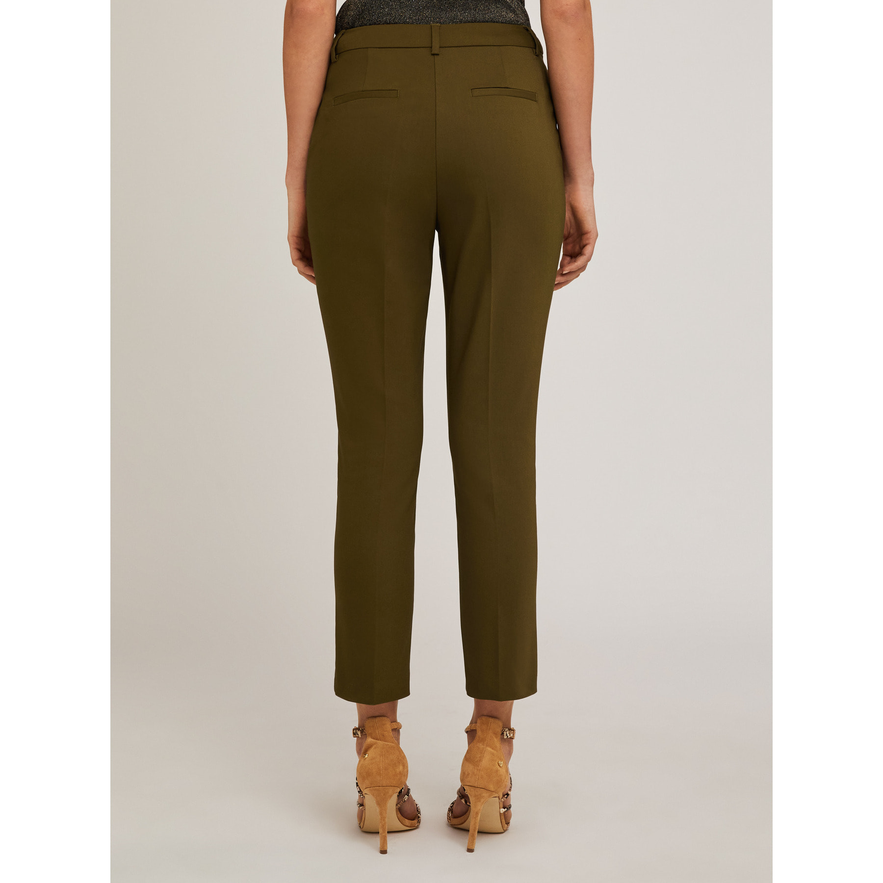 Motivi - Pantalón regular de tejido técnico - Verde militare