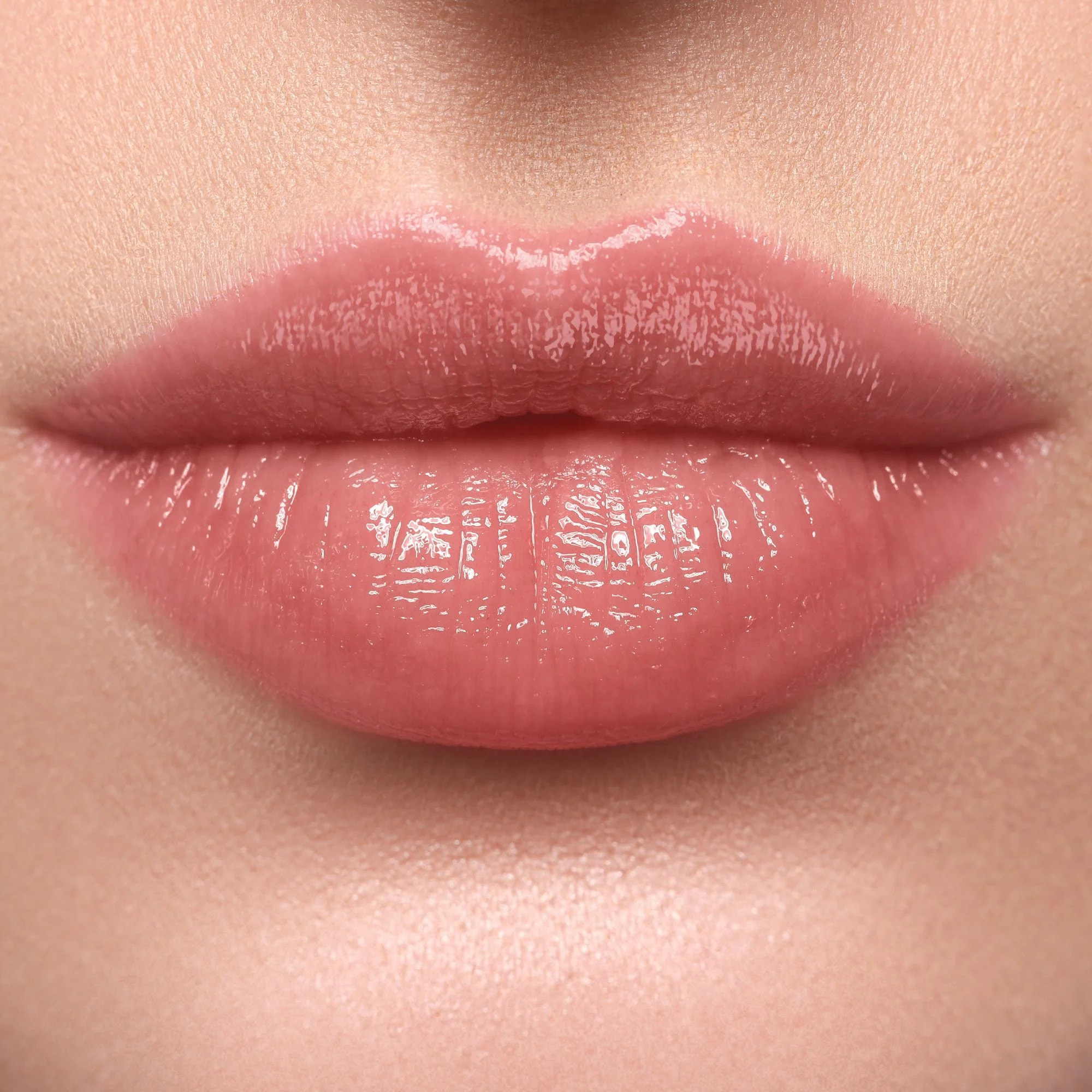 HYDRASHEER GLOSSY LIPSTICK Rossetto dal finish glossato