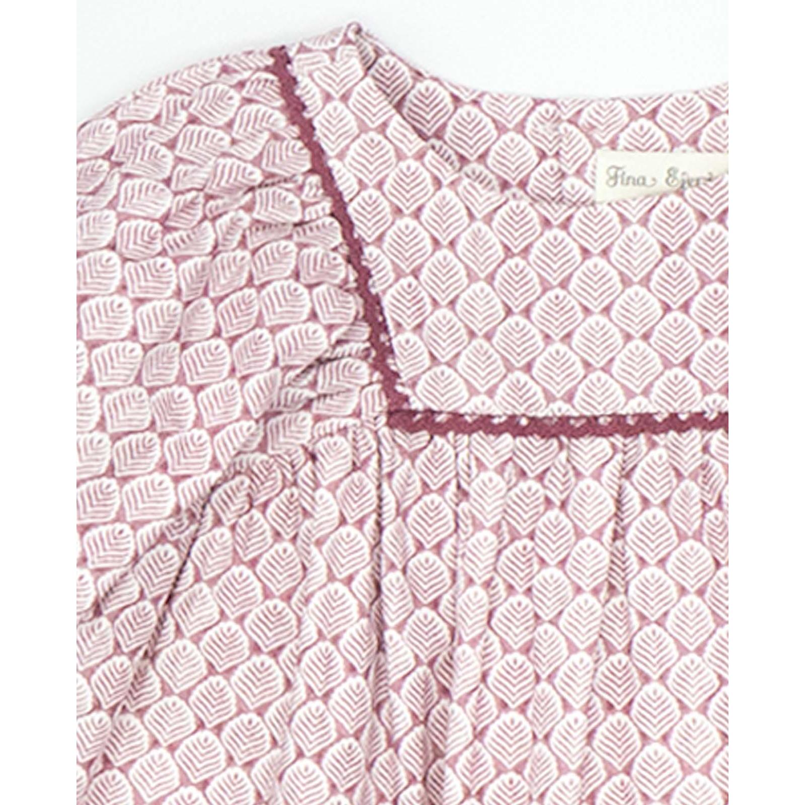 Vestido estampado con hojas malva