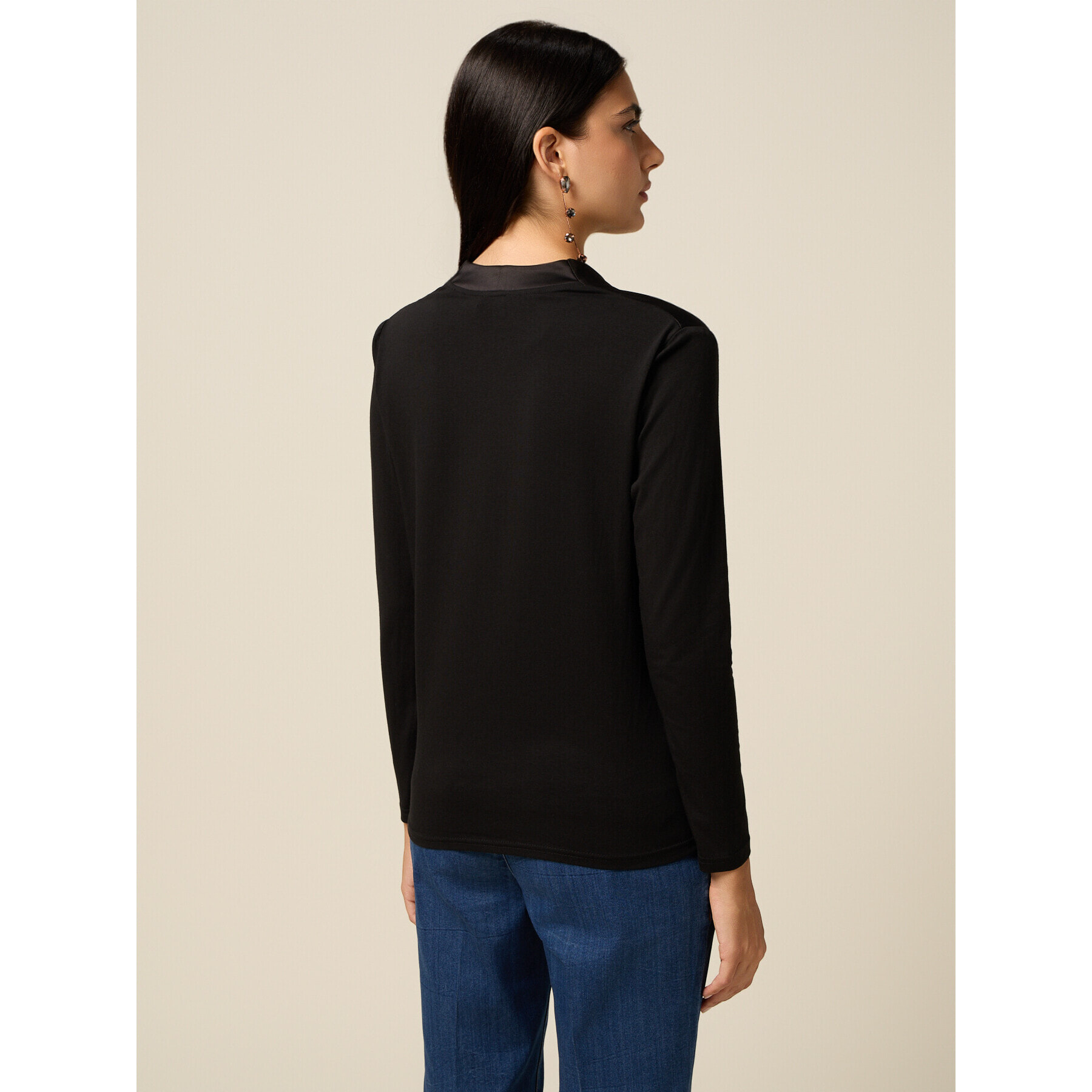 Oltre - T-shirt bimaterica con scollo a V - Nero