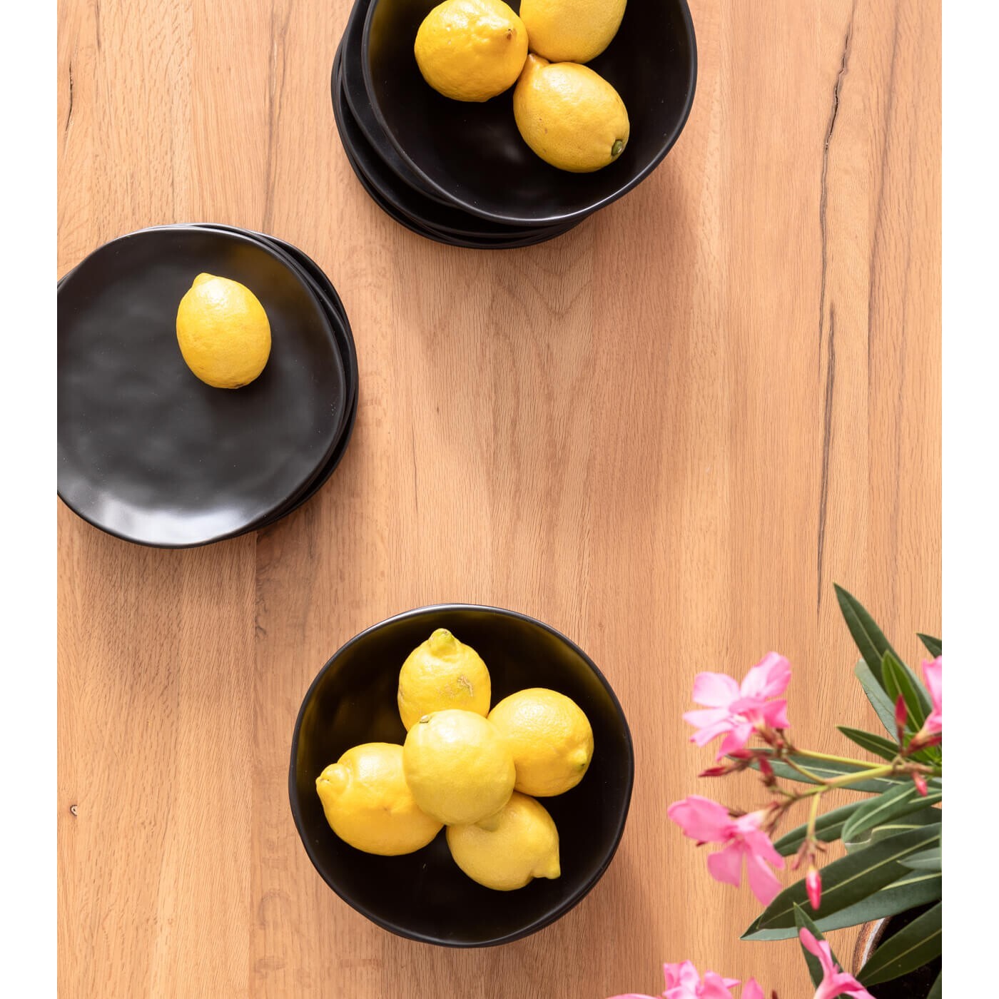 Assiettes creuses Organic noires 20cm set de 4 Kare Design