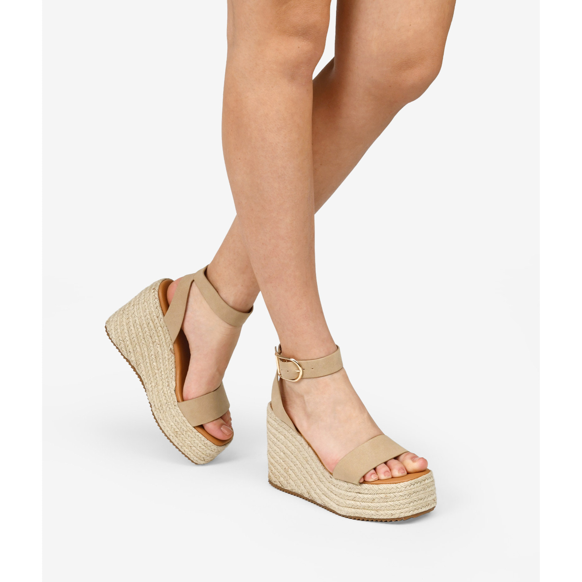 Sandalias arena con cuña y plataforma de esparto