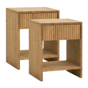 Pack de 2 mesitas de noche de madera maciza con un cajón en tono roble medio de varias medidas