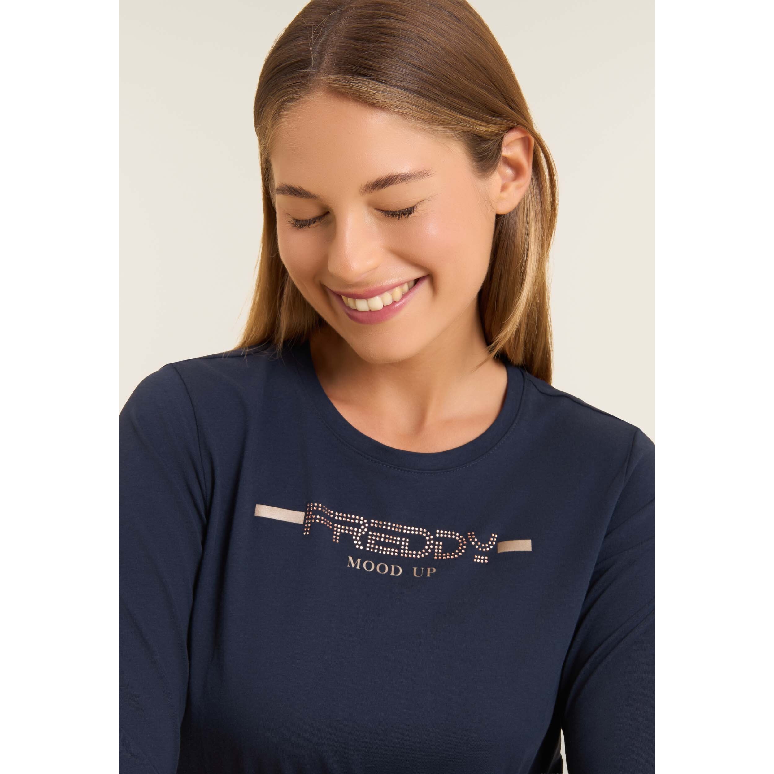 T-shirt da donna a manica lunga con fondo stondato