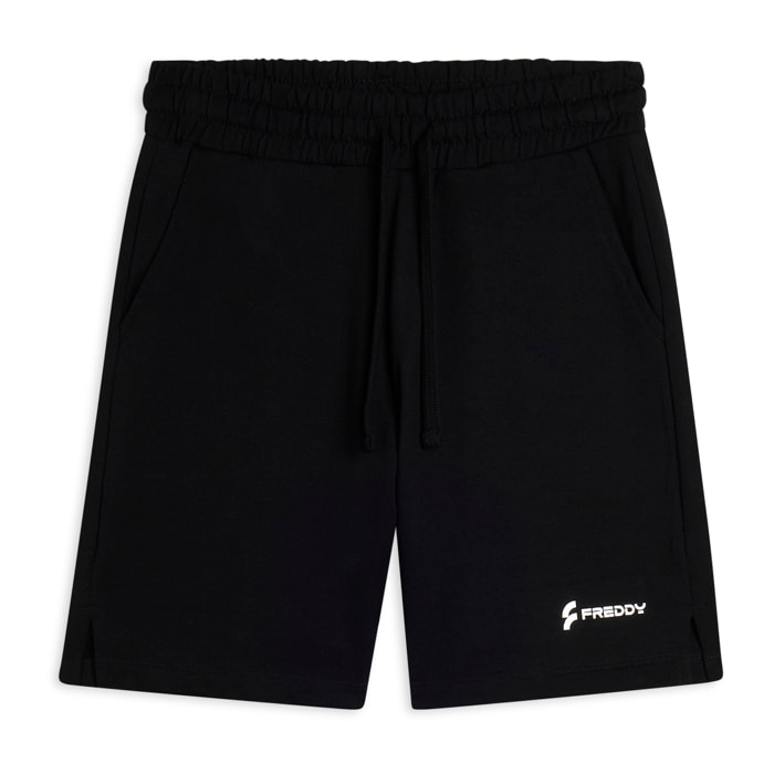 Pantaloncini neri regular fit con spacchi laterali