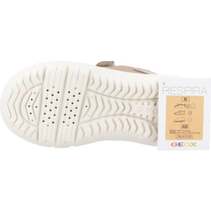 Zapatillas Niño de la marca GEOX  modelo B HYROO BOY WPF BEIS