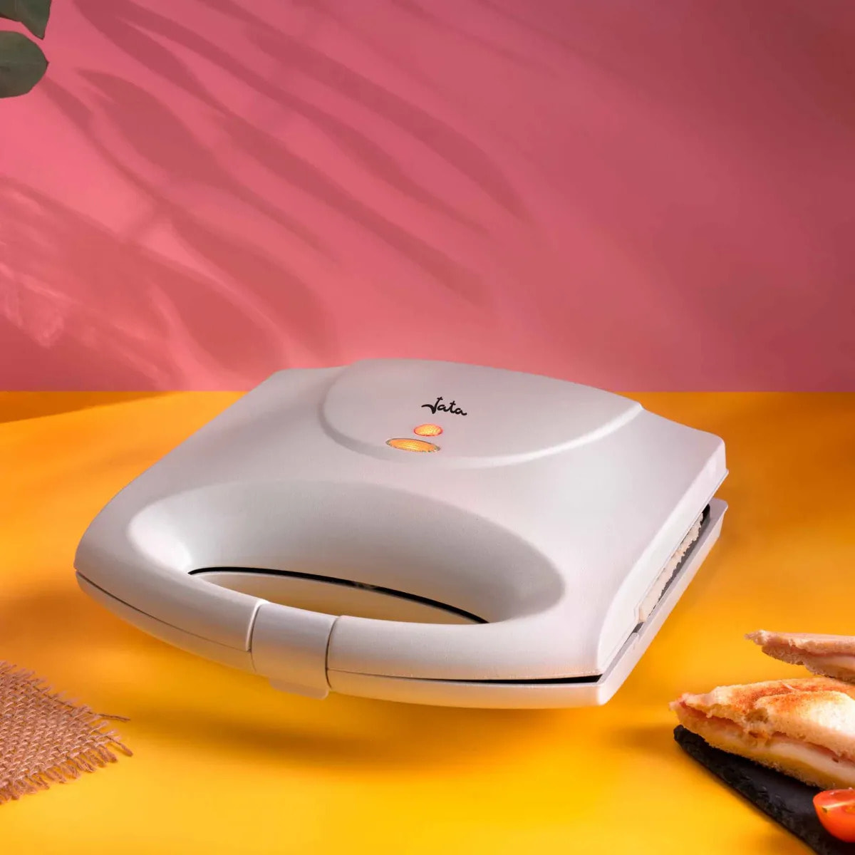 Sandwichera JATA JESW1232 para 2 sándwiches XXL. Placas antiadherentes. Fácil limpieza