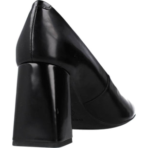 Salones Mujer de la marca GEOX  modelo D SEYLISE HIGH NEGRO