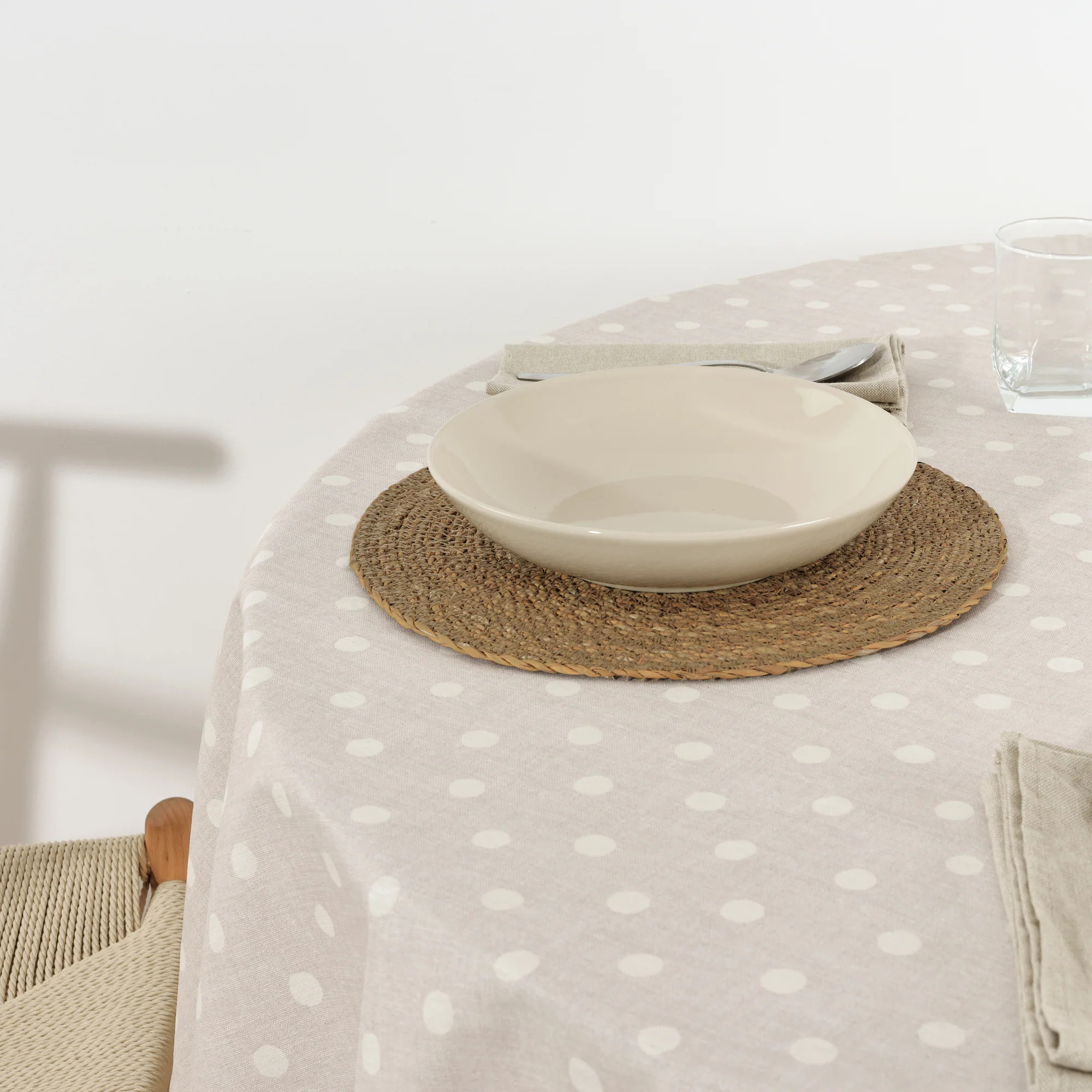 Nappe ronde en résine anti-taches 0120-175
