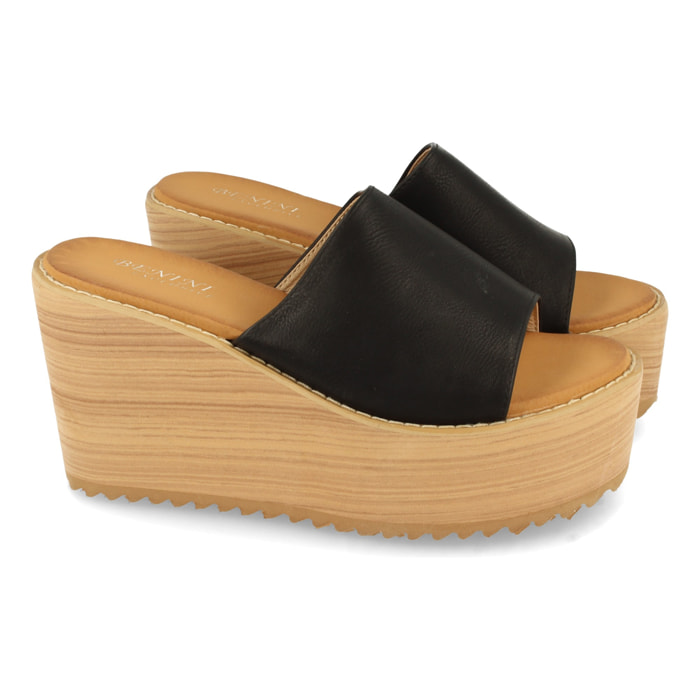 Sandalia de Plataforma con Pala Simple