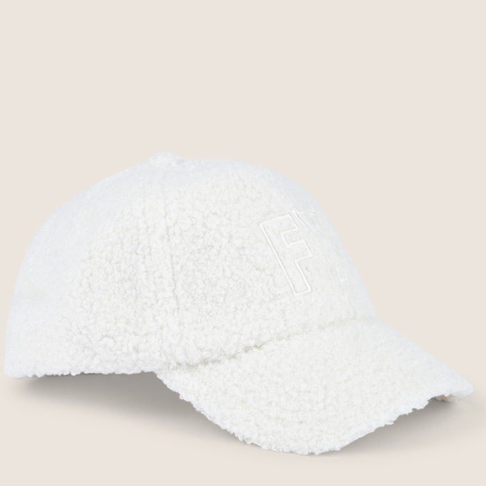 Cappellino sherpa con maxi ricamo FY tono su tono