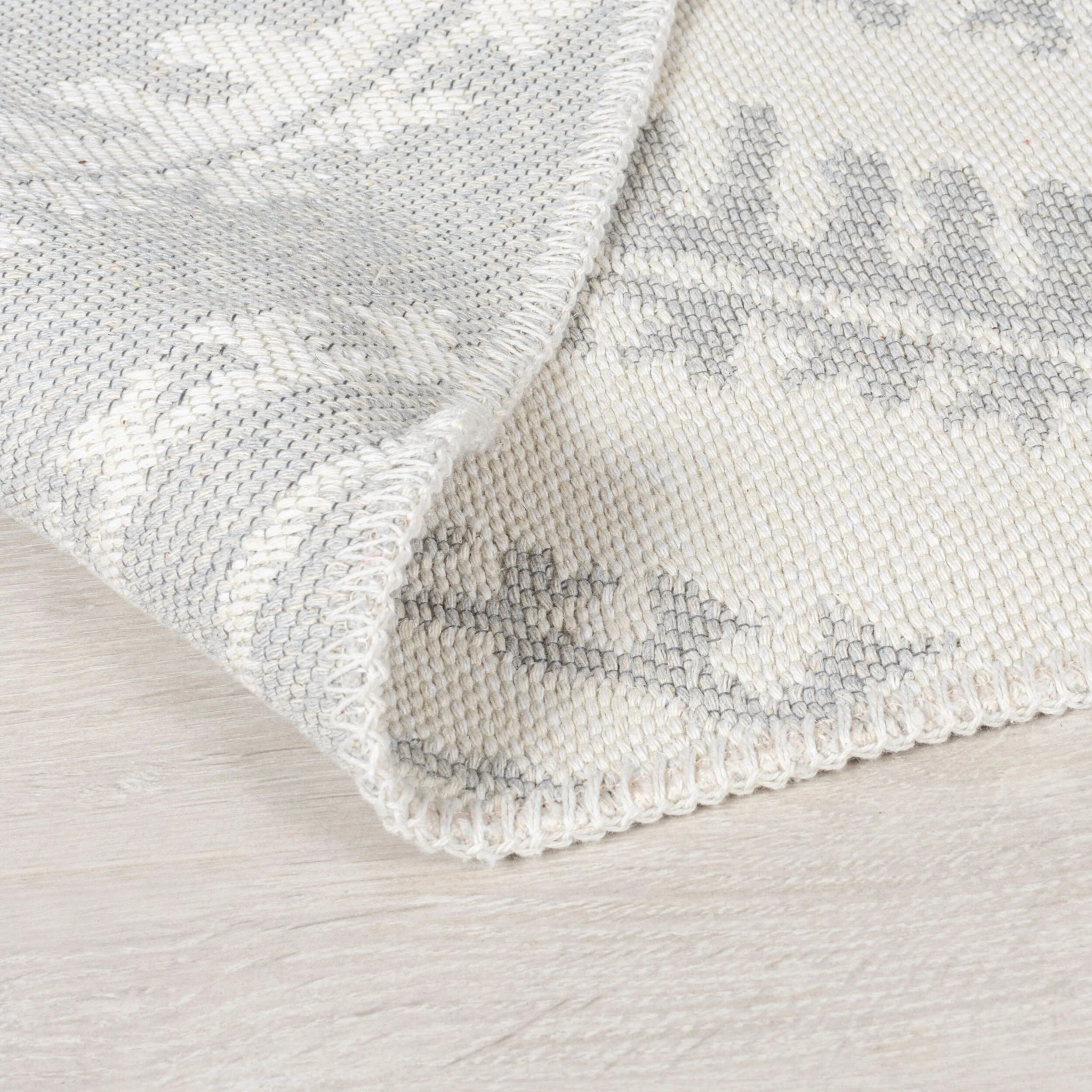 Tapis en matière recyclée ALIX