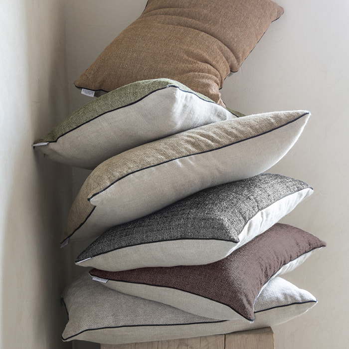 Housse de coussin unie en lin et velour, VOLTAIRE, Noir et beige