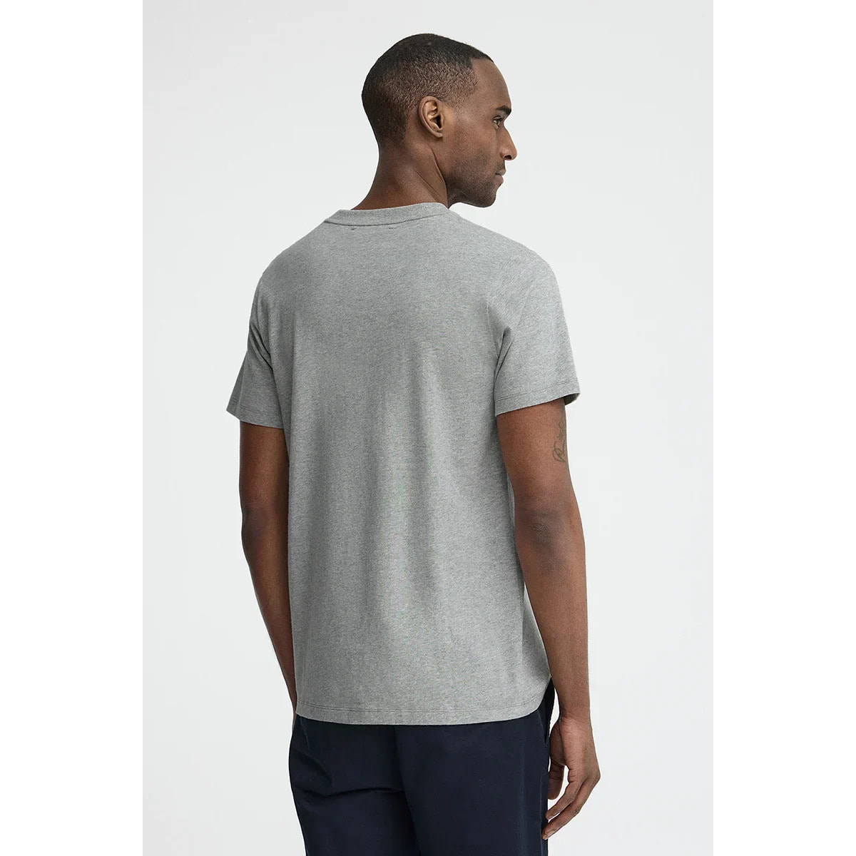 Maglietta grigio vigorè dal fit dritto con toppa Polo Club