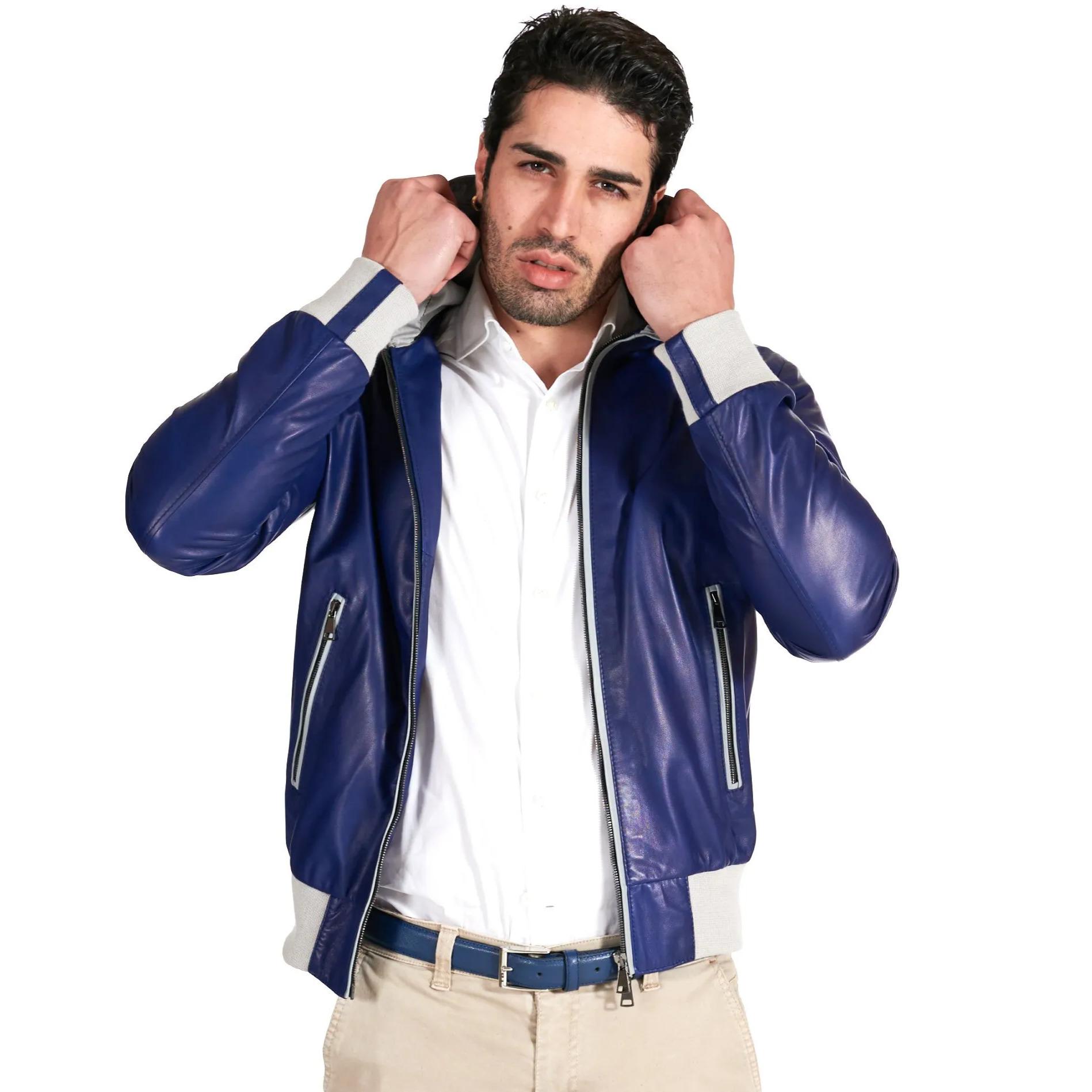 Giacca bomber in pelle blu elettrico con cappuccio