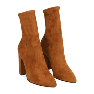 Ankle boots cognac in microfibra, tacco colonna 9,5 cm