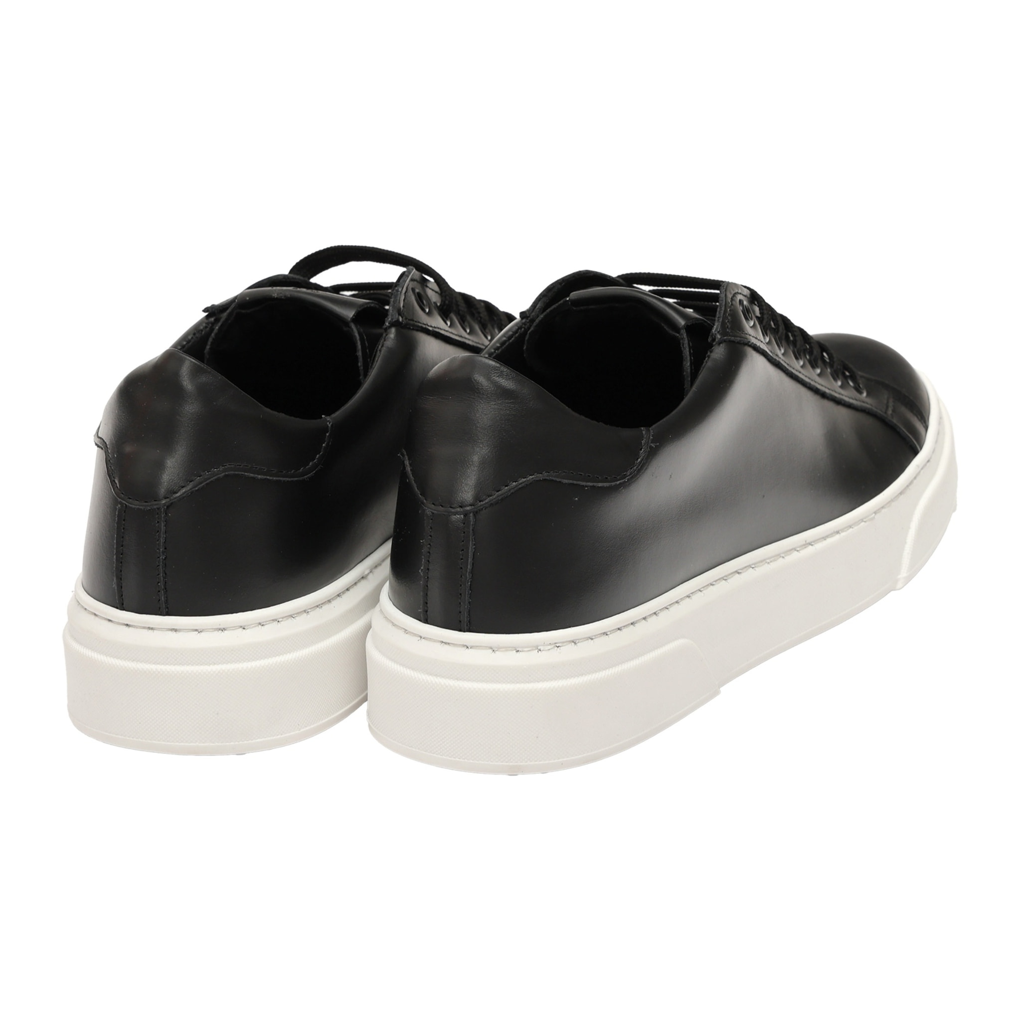 Sneakers stringate in vera pelle