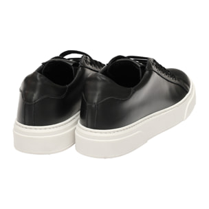 Sneakers stringate in vera pelle