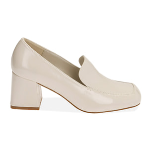 Mocasines naplack color crema, tacón de 6,5 cm