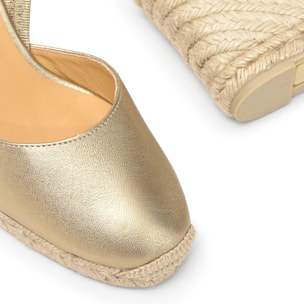 Alpargatas de cuña de mujer Carissa en piel metalizada, abertura en la parte posterior del talón