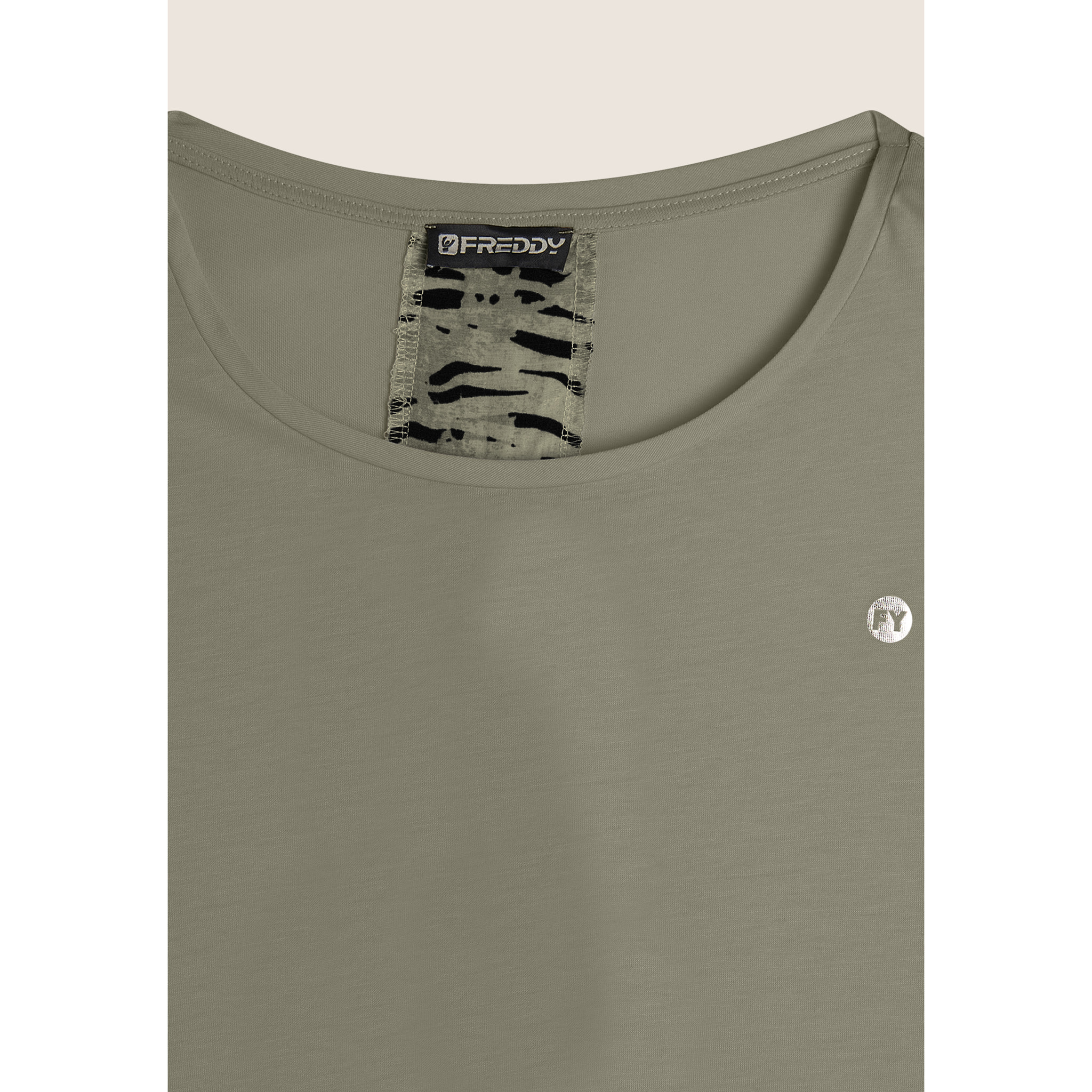 T-shirt maniche a kimono con stampa fantasia sul retro