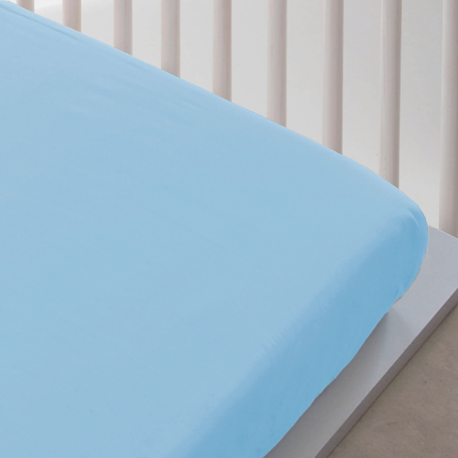 Sábana bajera Lisa - Ajustable - 100% Algodón - Cuna - Azul Mar