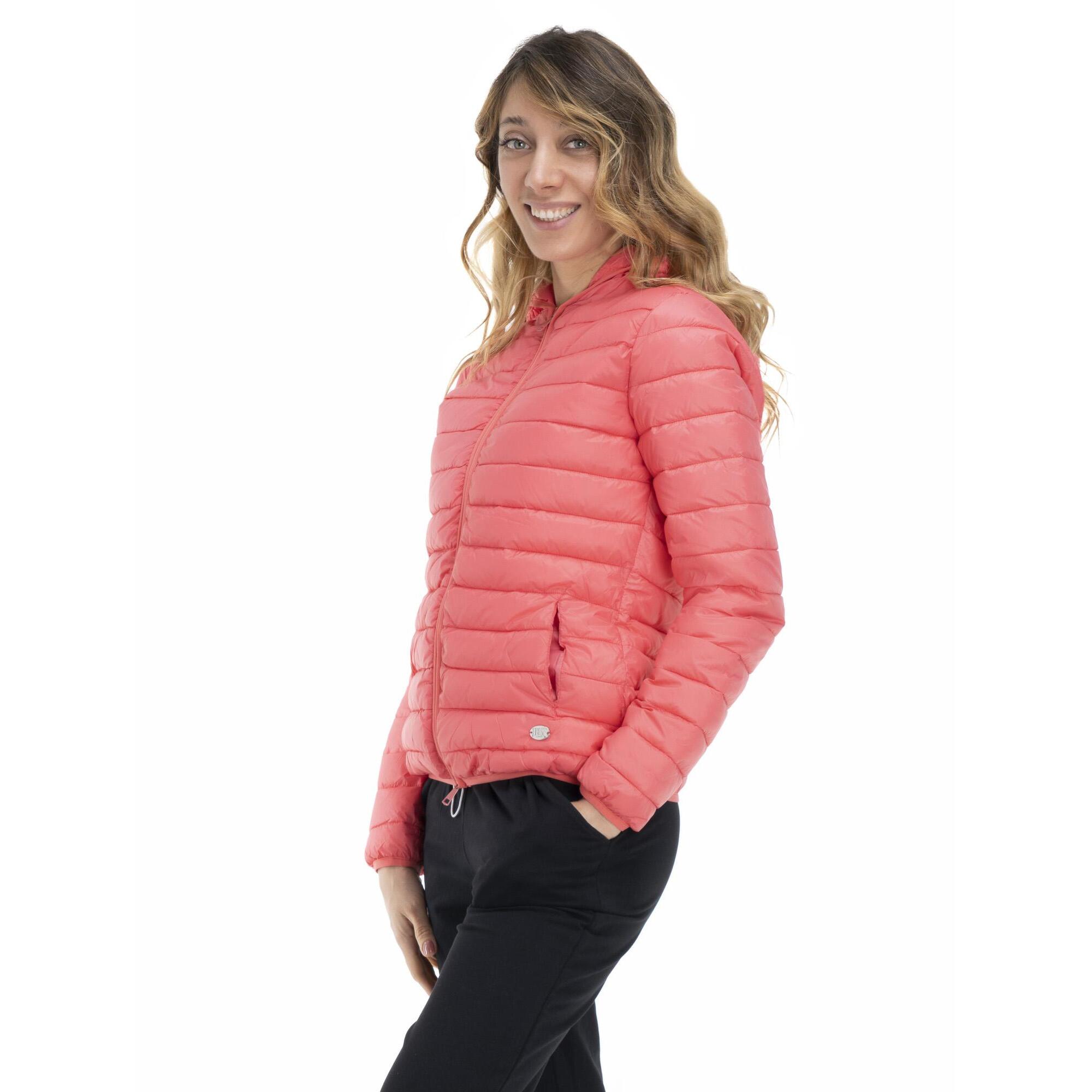 Chaqueta básica de mujer.