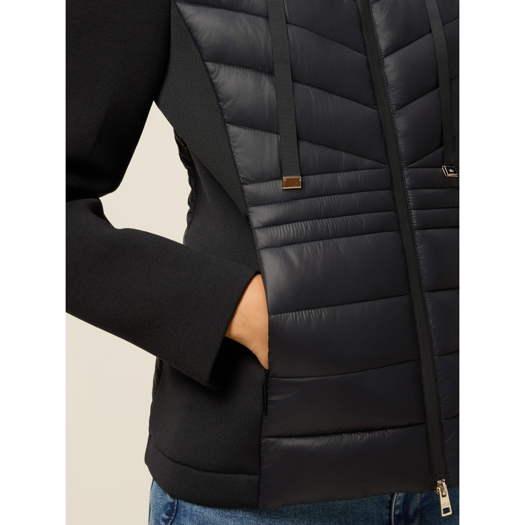 Oltre - Plumífero ligero con detalles en neopreno - Negro