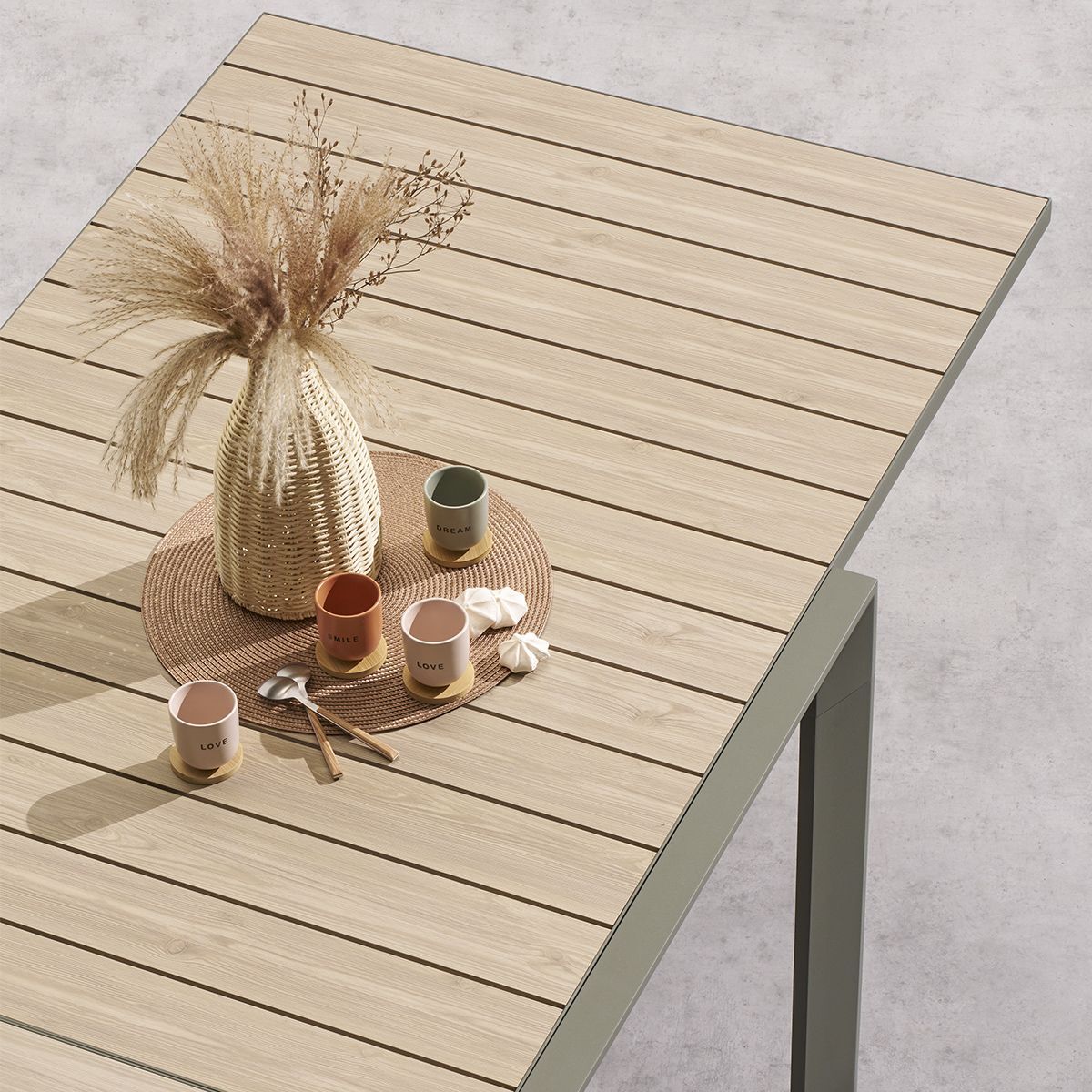 Table de jardin extensible coulissante "Évasion" effet bois lin & vert laurier 10 places lates en aluminium