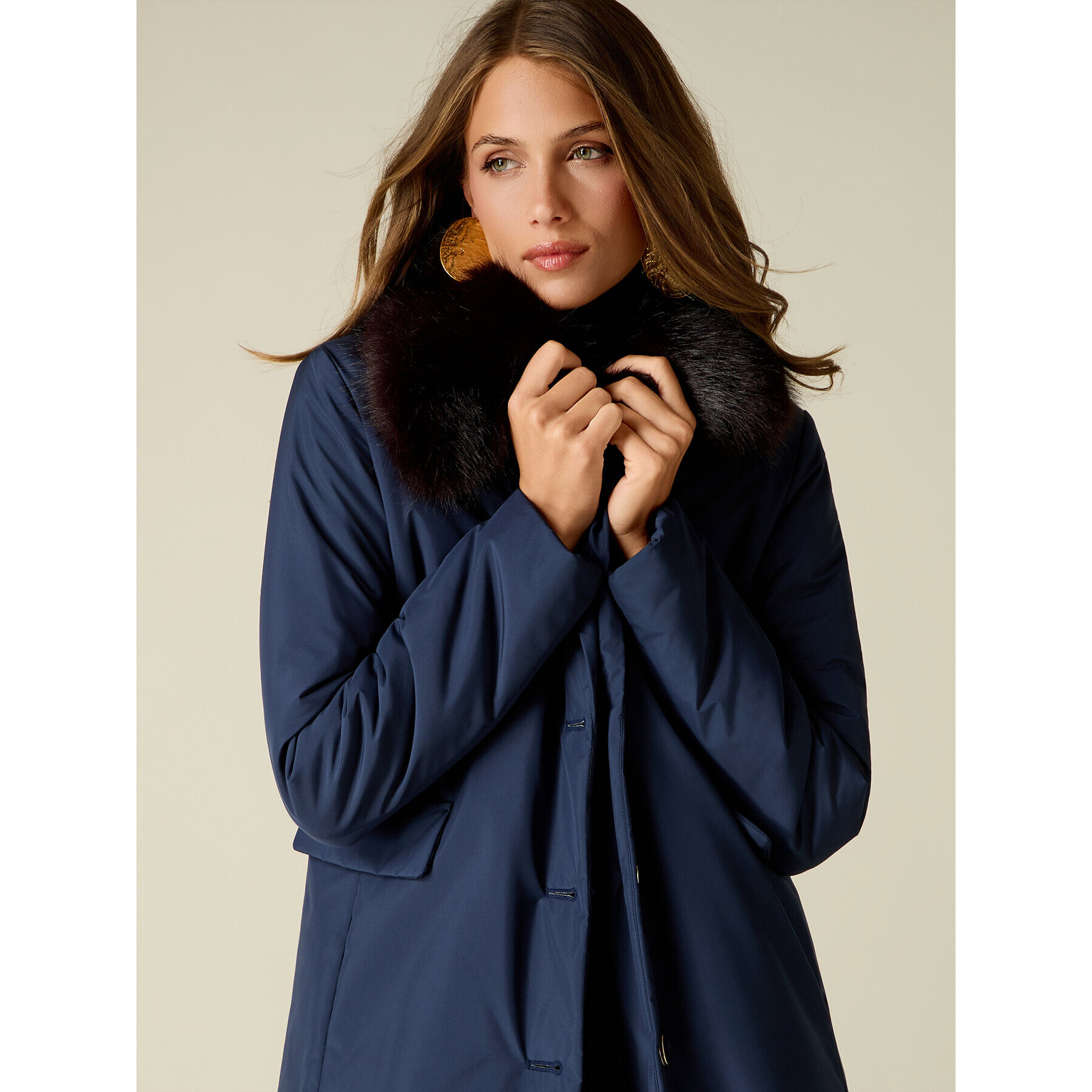Oltre - Piumino dritto in nylon con collo bordato - Blu
