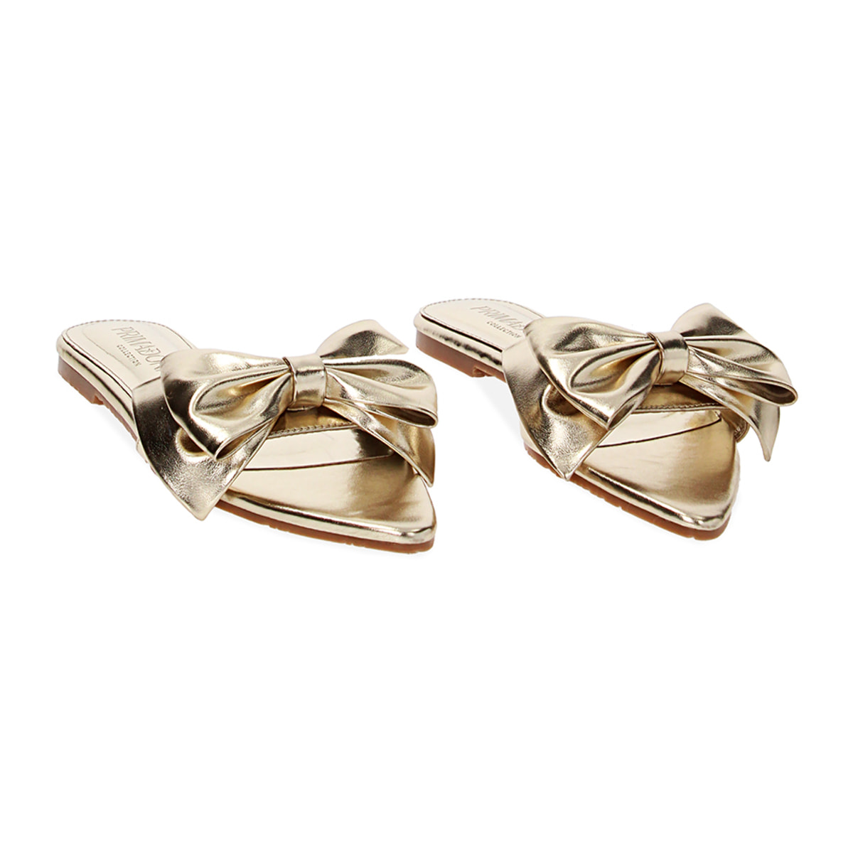 Sandalias planas doradas en laminado