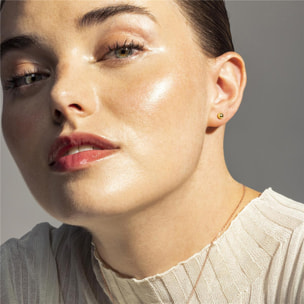 Pendientes Lux by Lux acabados oro anmarillo 18k