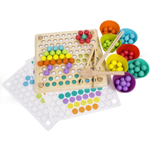 Tablero Montessori de madera para crear de mosaicos multicolor. Crea dibujos de forma libre o siguiendo los patrones.