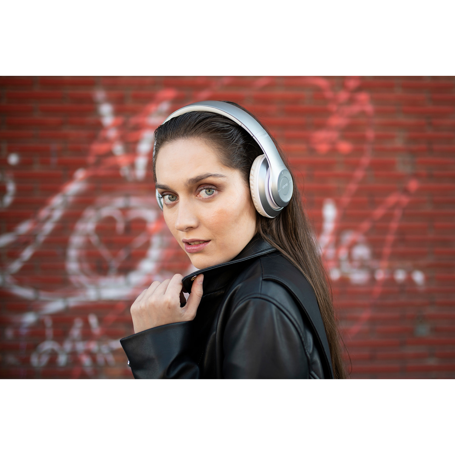 MAGNUSSEN H2 HEADPHONES en color Plateado