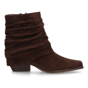 Botín cowboy fruncido con tacón bajo