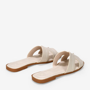 Sandalias planas beige destalonadas