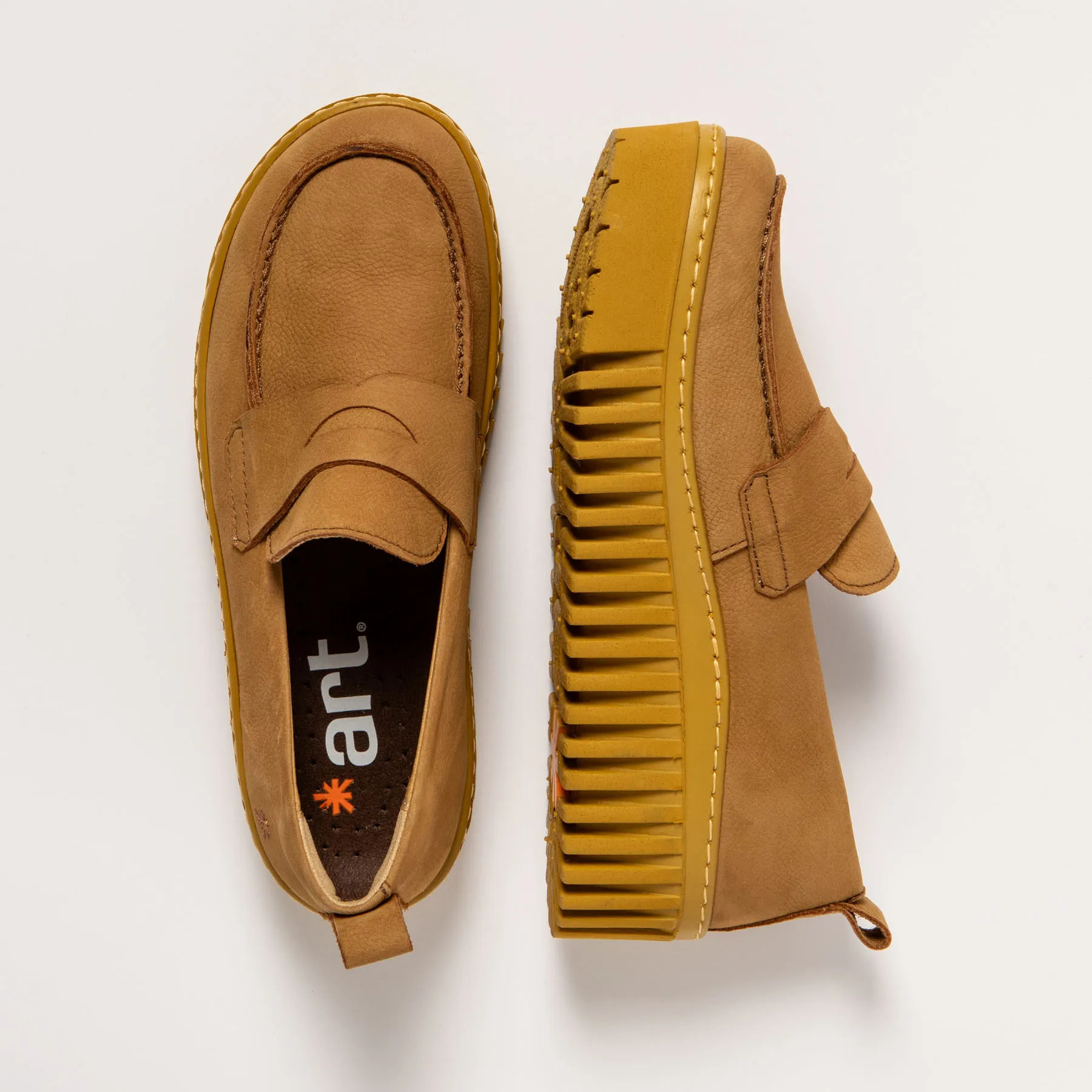 Zapatos 1530 NOBUCK KARAMEL/BRIGHTON color Karamel
