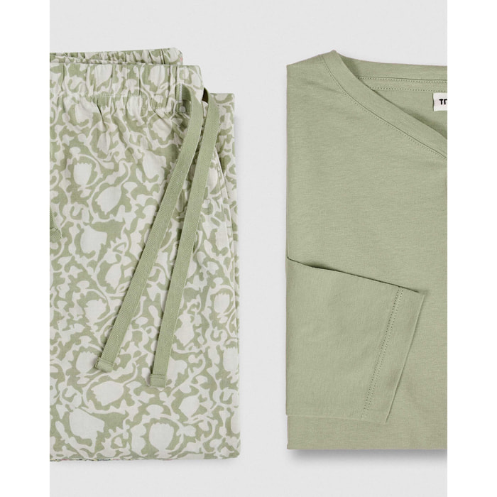 Pigiama lungo in cotone verde telma con scollo a v