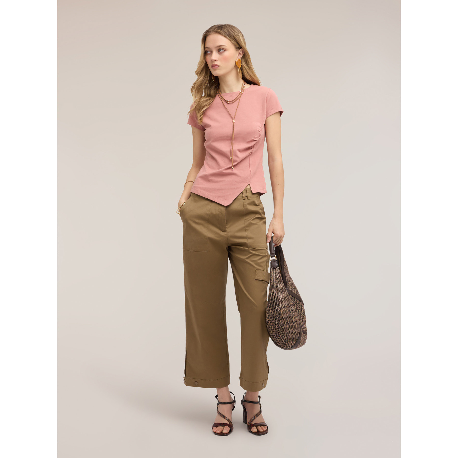 Motivi - T-shirt con drappeggio laterale asimmetrico - Rosa