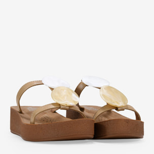 Sandalias de cuña arena con piedras