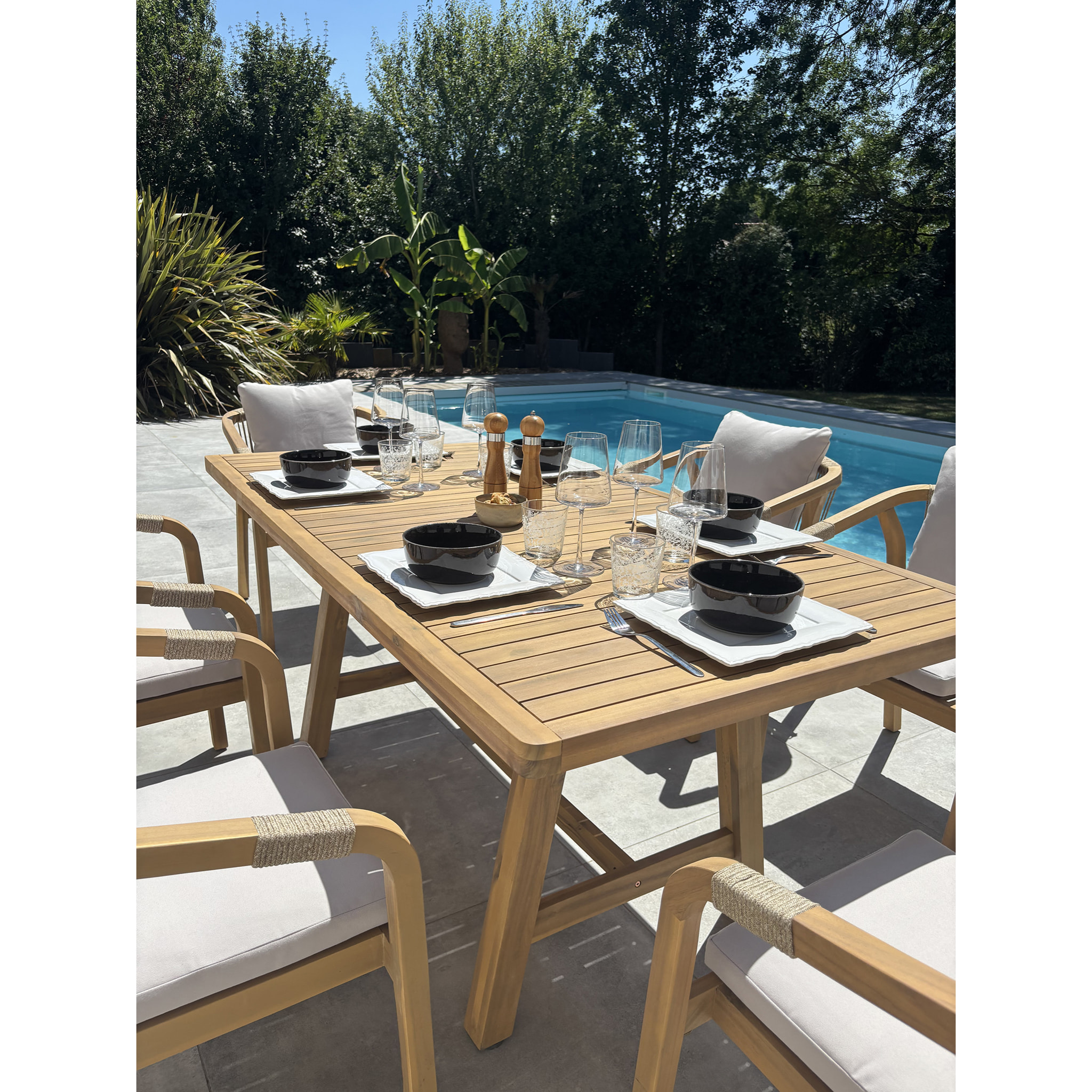 SERENA - Ensemble repas de jardin 6 places en bois d'acacia